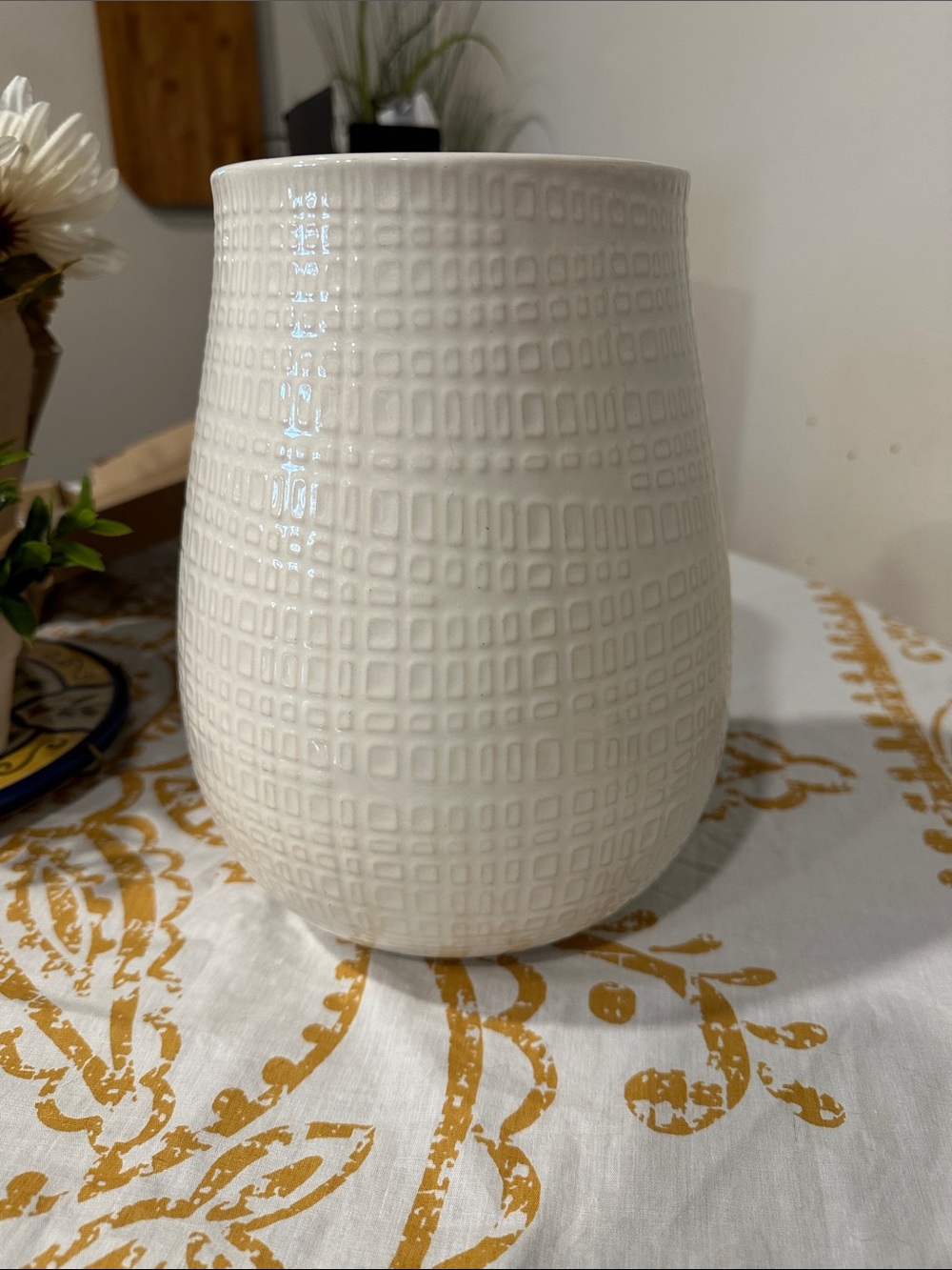 Neutral Textured Ceramic Vase - Whiteish cream